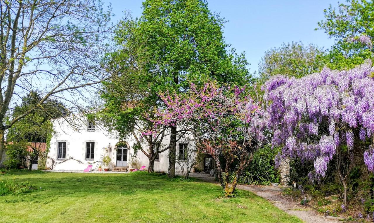 Bed and Breakfast Au Logis De La Mongie Soullans Exterior foto