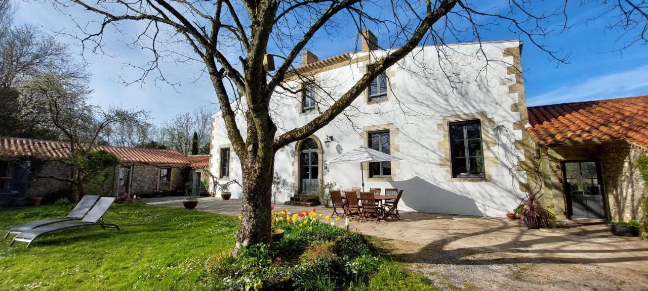Bed and Breakfast Au Logis De La Mongie Soullans Exterior foto